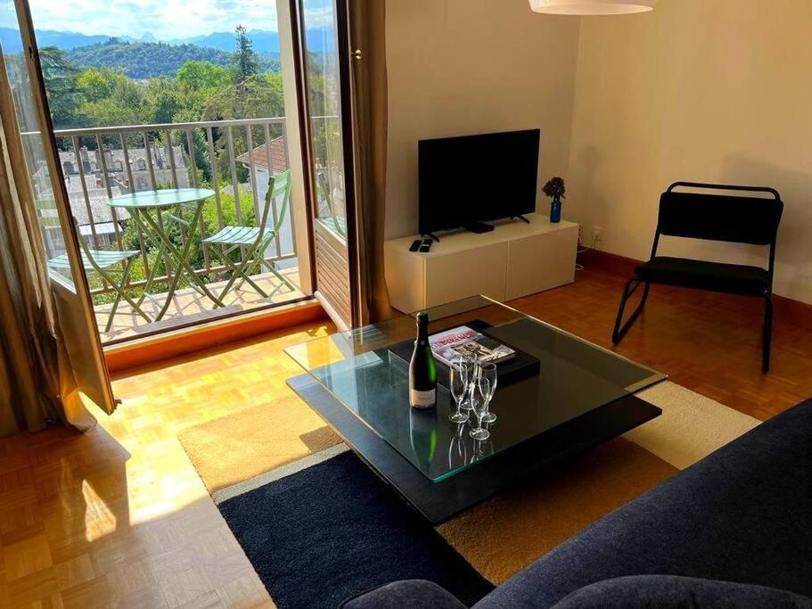 Pau Centre Vue Sur Les Pyrenees Pour 2 Nuits Au Minimum Apartman Kültér fotó
