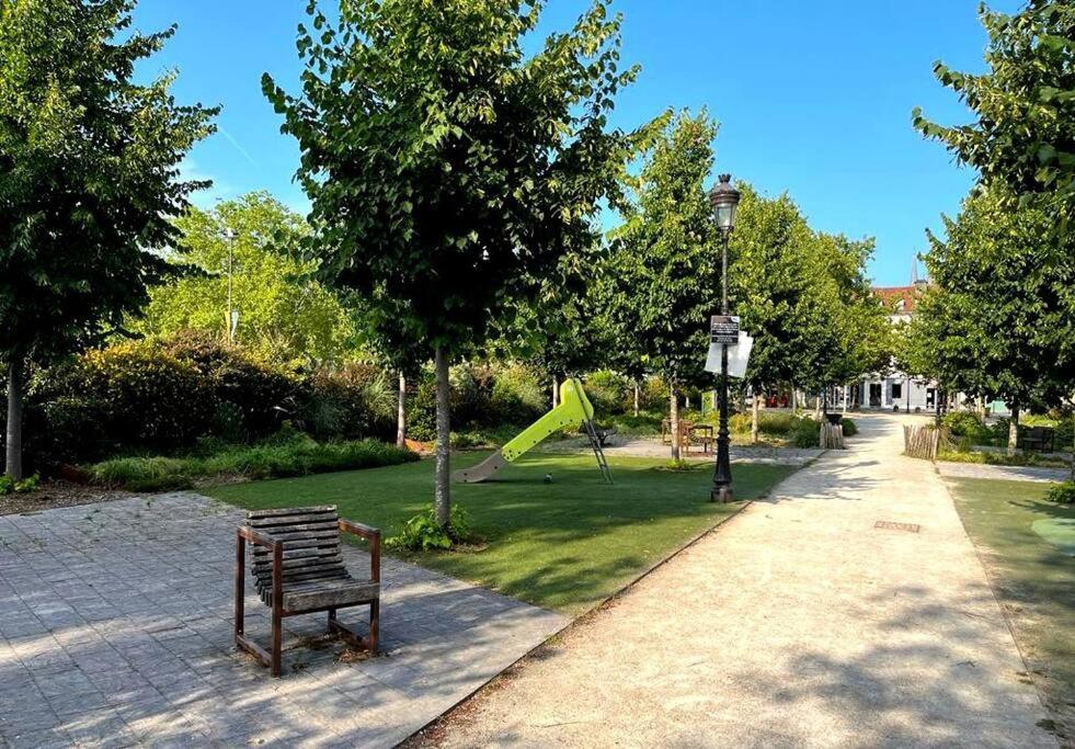Pau Centre Vue Sur Les Pyrenees Pour 2 Nuits Au Minimum Apartman Kültér fotó